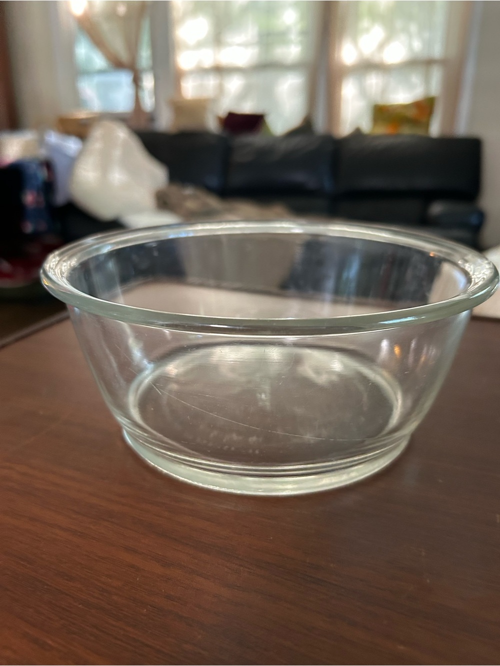 Vintage Pyrex small bowl 7.25 x 3”. A few scratches on the bottom &a rough